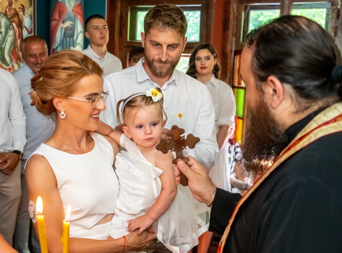 https://cdn.yanichkov.com/categories/baptism/small/Ioanna%20christening%2012.08.2023%20(141%20of%20373).jpg