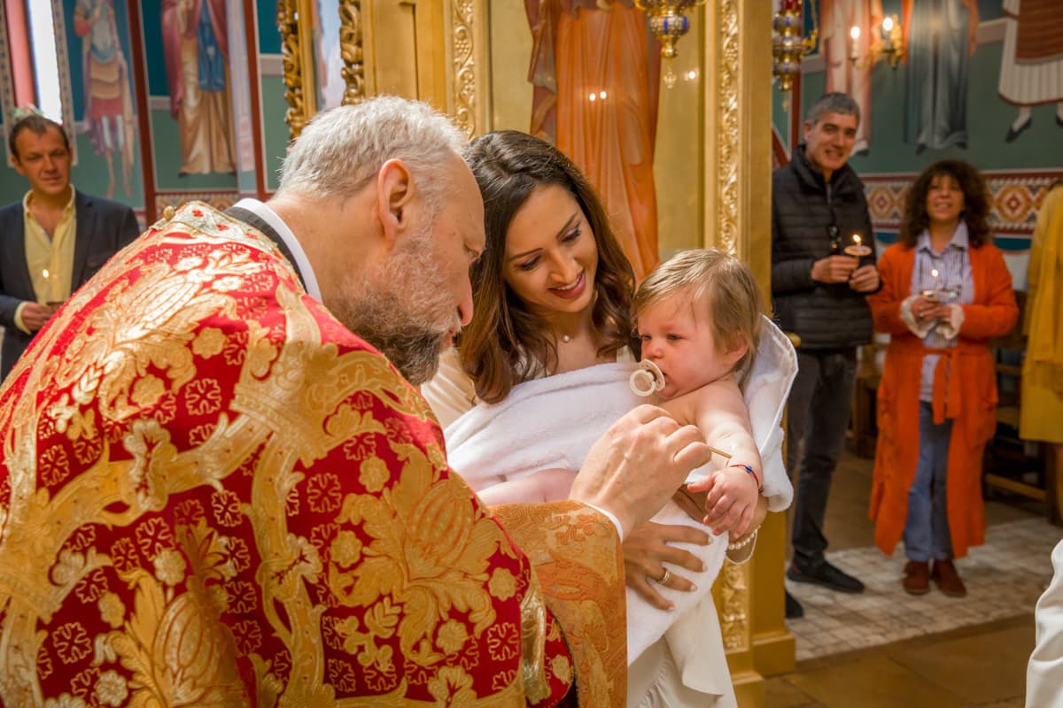 https://cdn.yanichkov.com/categories/baptism/small/Ivon%20christening-71-2.jpg